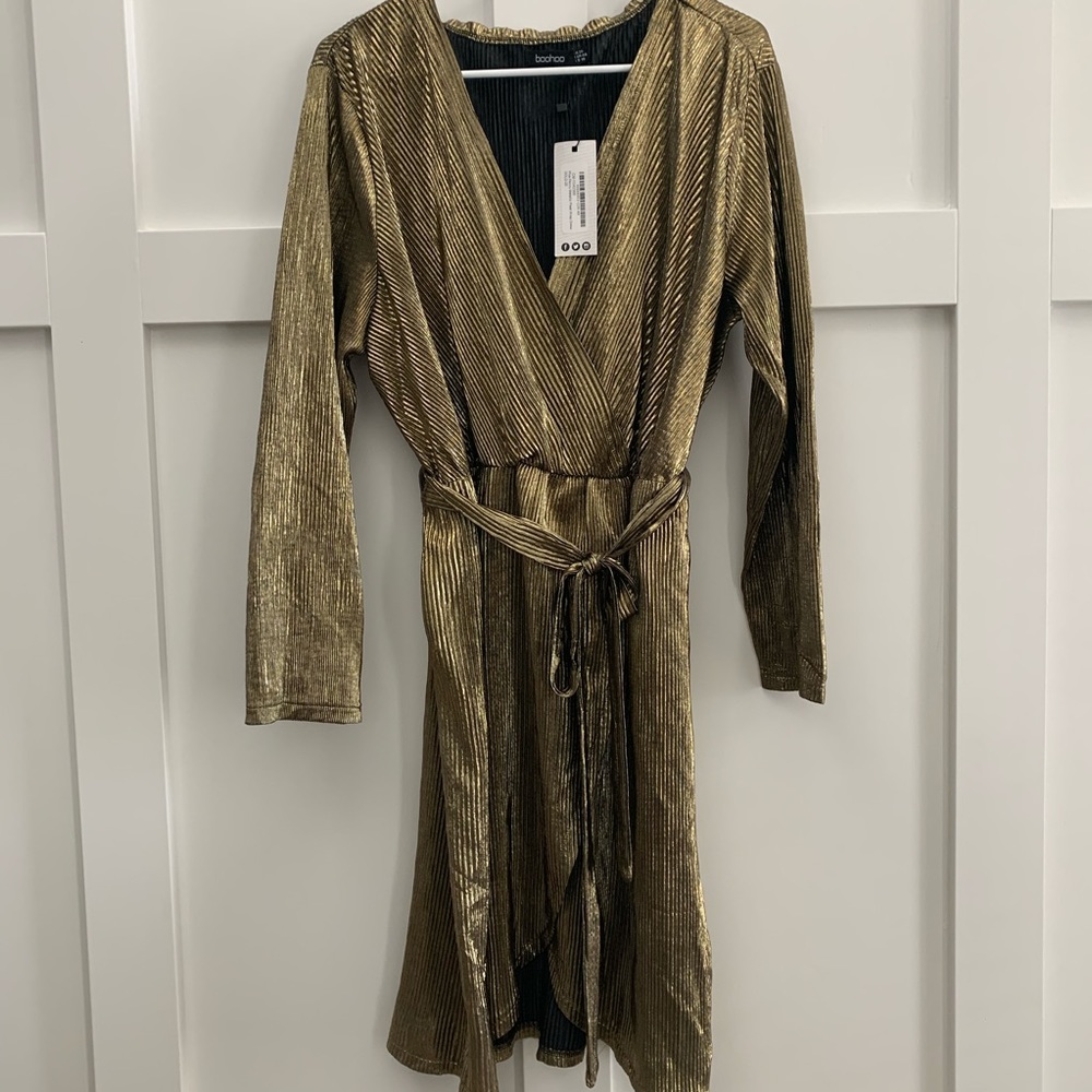 Gold boohoo dress